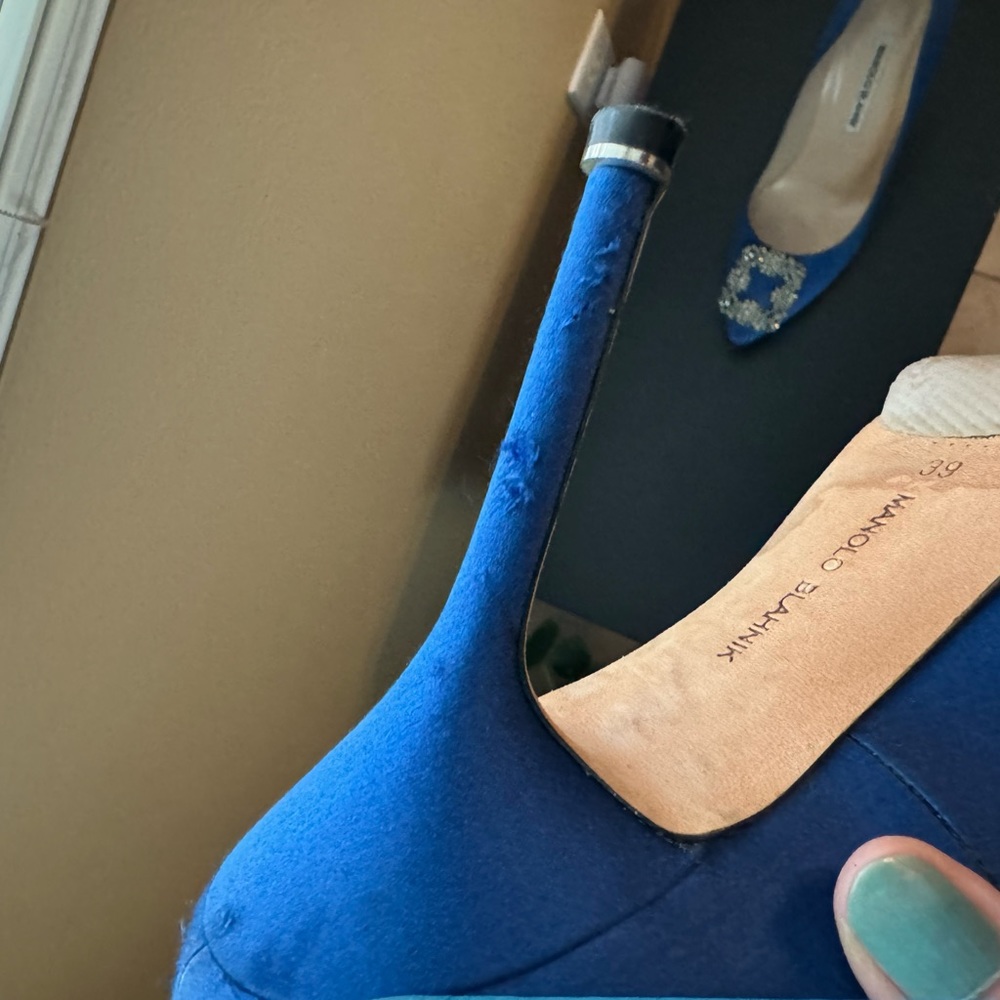 Manolo Blahnik Blue Satin Pumps size 39 - Picture 5 of 8